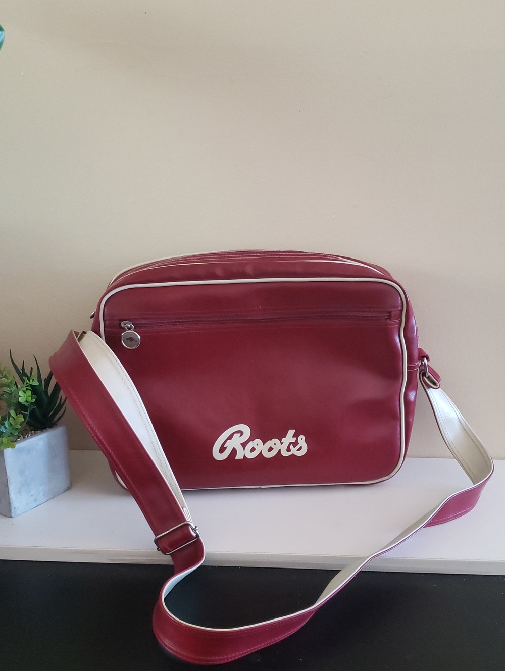 VINTAGE ROOTS Vinyl Unisex Shoulder Bag - O/S  " AS IS" 🚫FINAL
